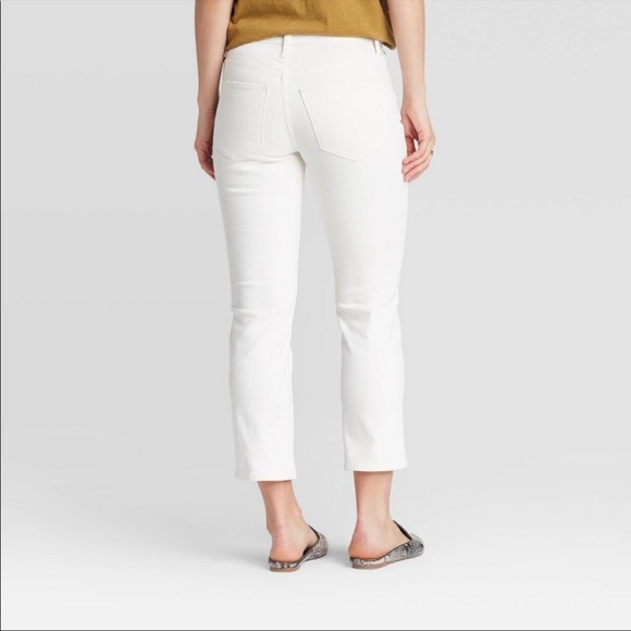 Women’s High Rise Straight Cropped Jeans - Picture 2 of 4